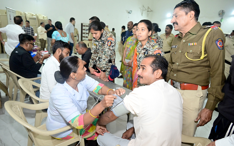 Initiative जळगाव जिल्हा पोलीस दलातील अधिकारी अंमलदार तसेच त्यांचे परिवार करिता वेळोवेळी सर्व प्रकारचे आरोग्य शिबिर राबवण्यात आले